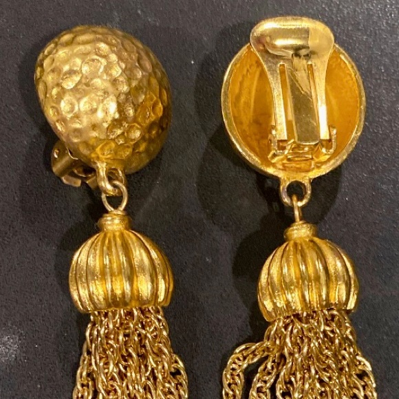 BEN-AMUN Gold-plated Tassel Chain Vintage Clip Earrings Gold - Picture 3 of 4